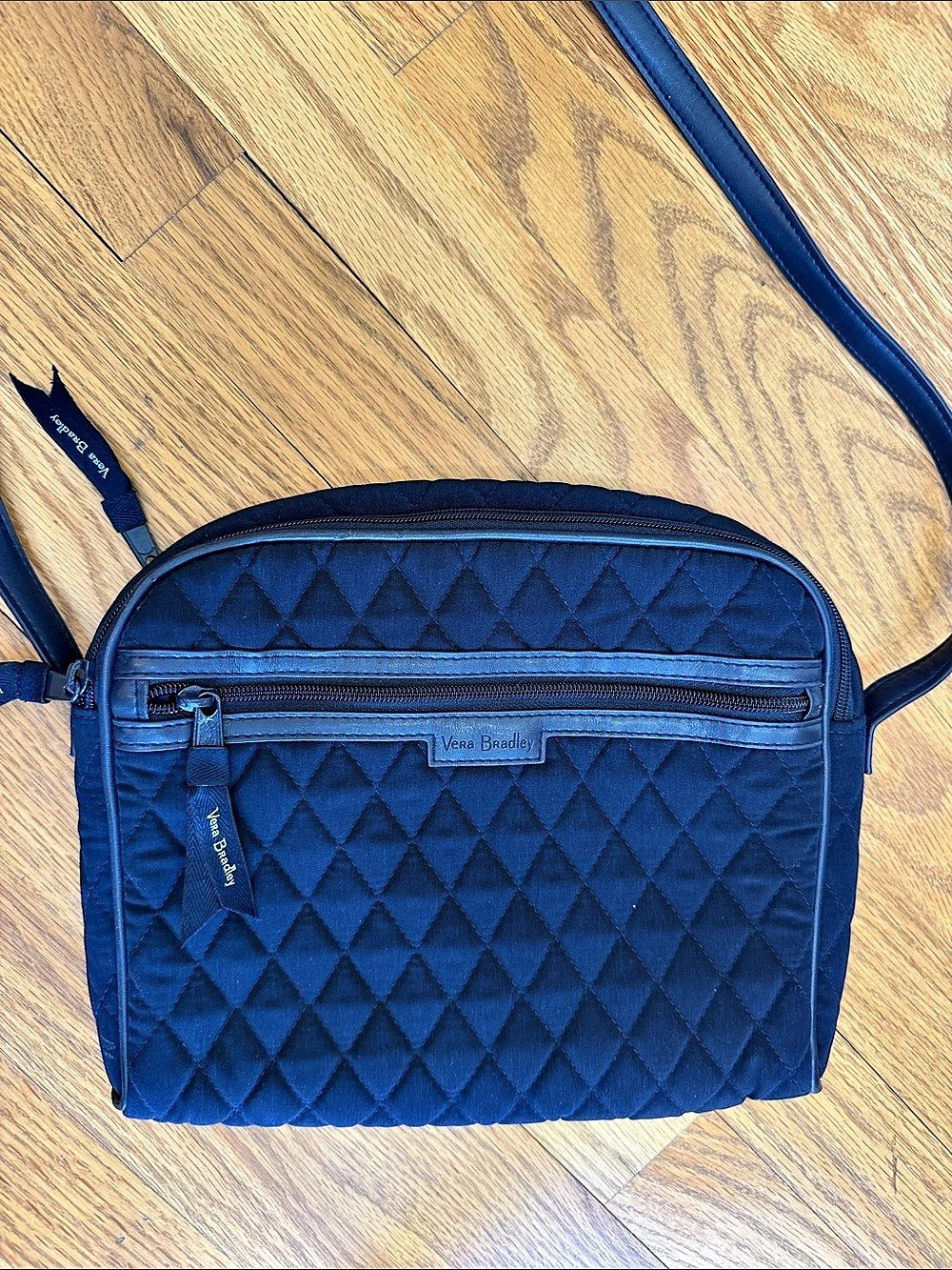 NWOT Vera Bradley Navy Quilted Crossbody Purse with Cute Floral Interior